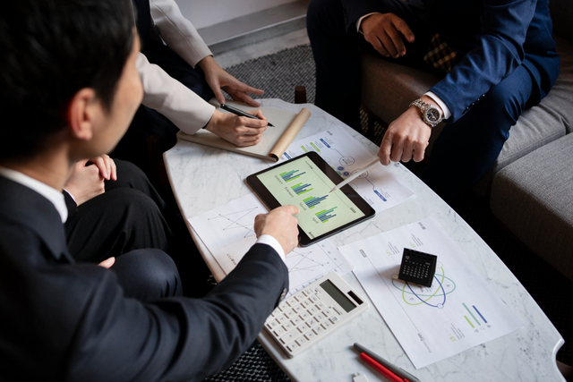 Expert Property Accountants on Accurate Income Audits